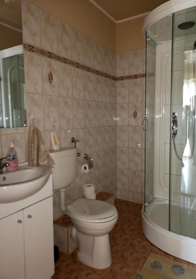 Vitorlas Apartmanhaz Шіофок Екстер'єр фото
