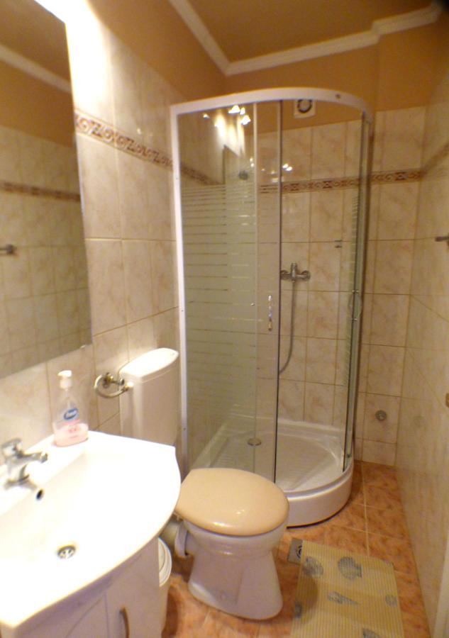 Vitorlas Apartmanhaz Шіофок Екстер'єр фото